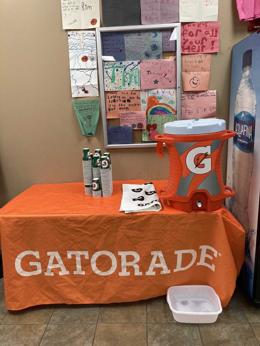 JaredG_ZG's tweet photo. Nothing like a refreshing cup of @Gatorade at the #NNESupercup‼️🏆

Thank you for keeping our athletes at The Rim fueled🔋 

#NNESupercup https://t.co/vZiDc6jZFp