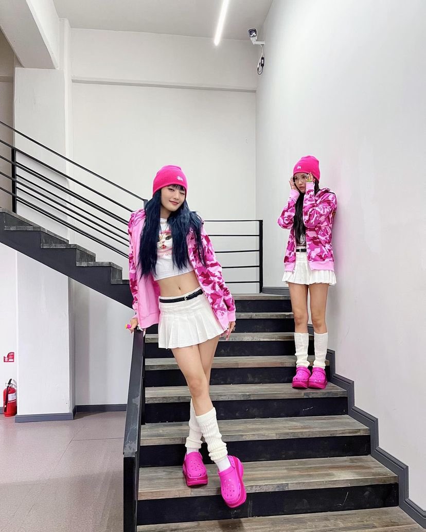 KimMinniePH's tweet photo. [📸] 20230520 min.nicha Instagram Update 

Twinny🤓💖👯‍♀️💕 @tiny.pretty.j

🔗 https://t.co/xho13p7RcY

#여자아이들 #GIDLE
#민니 #MINNIE #มินนี่ https://t.co/F4YVfq4KBK