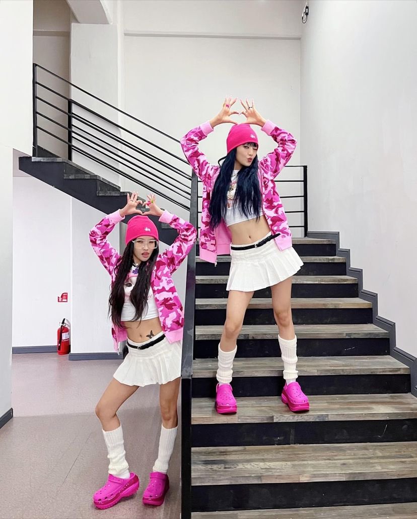 KimMinniePH's tweet photo. [📸] 20230520 min.nicha Instagram Update 

Twinny🤓💖👯‍♀️💕 @tiny.pretty.j

🔗 https://t.co/xho13p7RcY

#여자아이들 #GIDLE
#민니 #MINNIE #มินนี่ https://t.co/F4YVfq4KBK