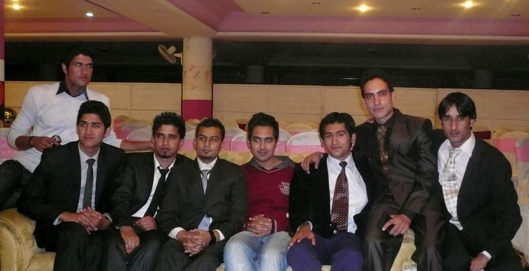 jawadzakirlife's tweet photo. #Memories #University_Life https://t.co/4vXw1rh5xm
