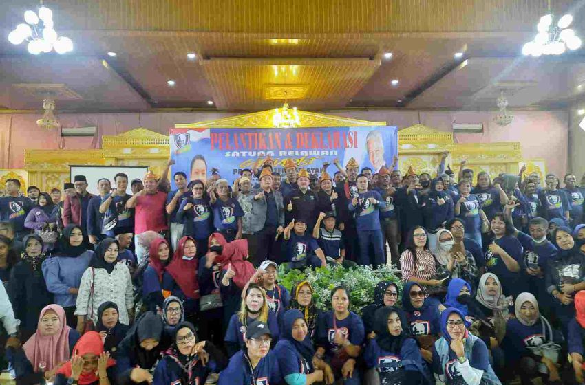 mafuxyu's tweet photo. @Arti_SebuahRasa Dukungan warga Palembang emang ga main main #WongKitoUntukGanjar https://t.co/L1FVe4w6RN