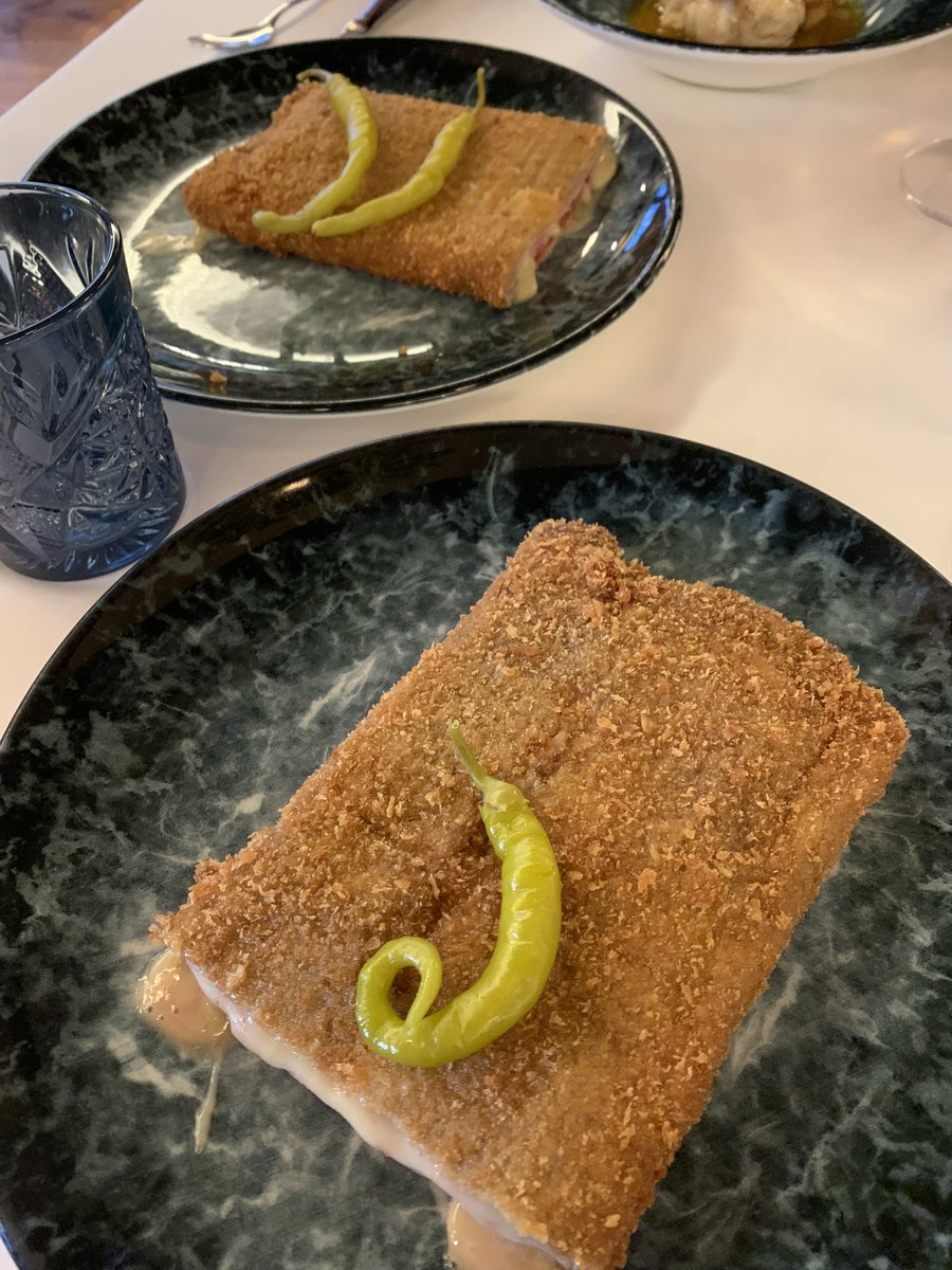 sergeaa's tweet photo. The best cachopo ever https://t.co/XSP2AvMrPY