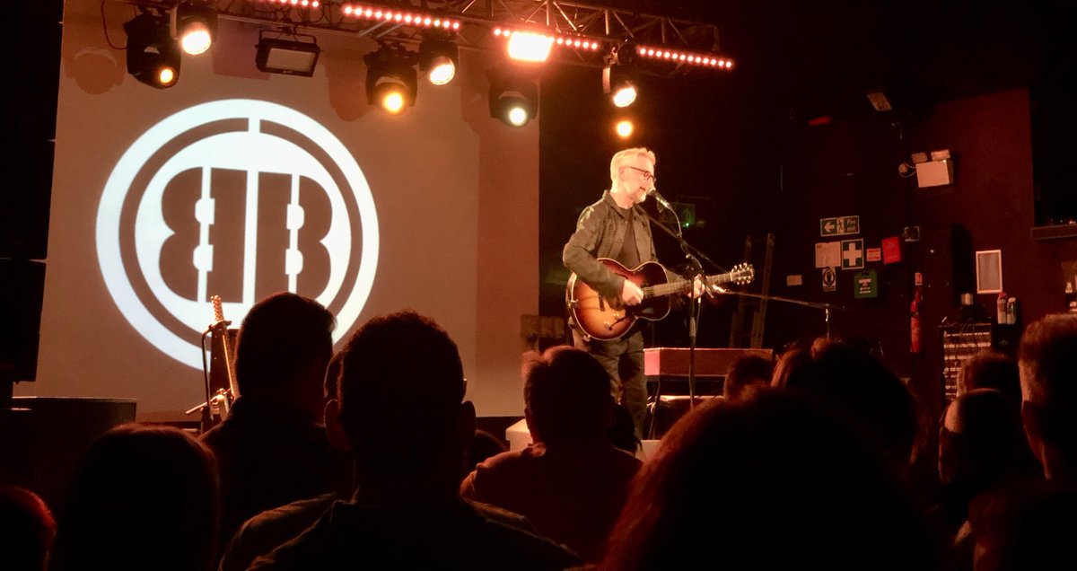 Went to see the great Billy Bragg doing a fundraiser for ⁦@hopenothate⁩ I’m the 02 Oxford #hopenothate #antifaschism #antiracism #redwedge #rockagainstracism