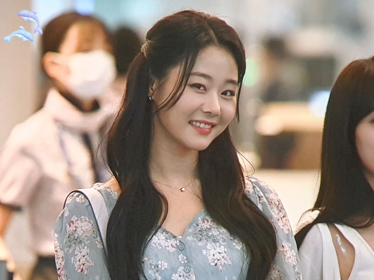 ChaeLo__'s tweet image. 230520 HND 프리뷰

#체리블렛 #CherryBullet #박채린 #채린 #CHAERIN