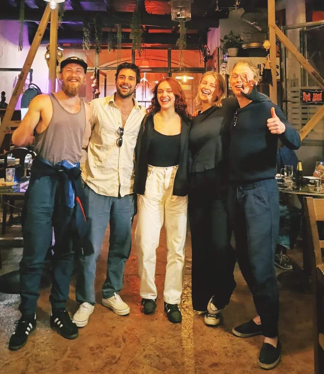 The cast together in Cáceres, Spain behind the scenes of #HouseOfTheDragon Season 2 filming.

Luke Tittensor (Arryk Cargyll), Fabien Frankel (Ser Criston), Olivia Cooke (Queen Alicent), Phia Saban (Queen Helaena), and Freddie Fox (Gwayne Hightower).
