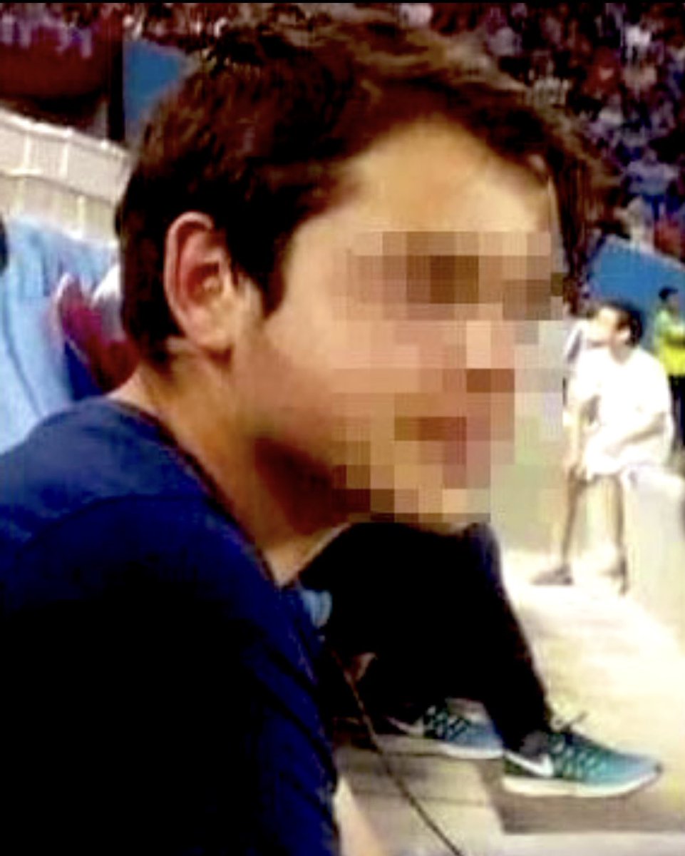 16 yaşındaki Trabzon’lu genç 

 Herkes duysun :

“Biz TERÖRİST değiliz”

diyerek silahla intihar etti.

Lise öğrencisi A.G, Babası KHK ile ihraç edilmiş bir DİN Kültürü öğretmeni.

İntihar eden gencecik kardeşimiz hem maddi sıkıntılar yaşıyordu hem de TERÖRİST diye sosyal