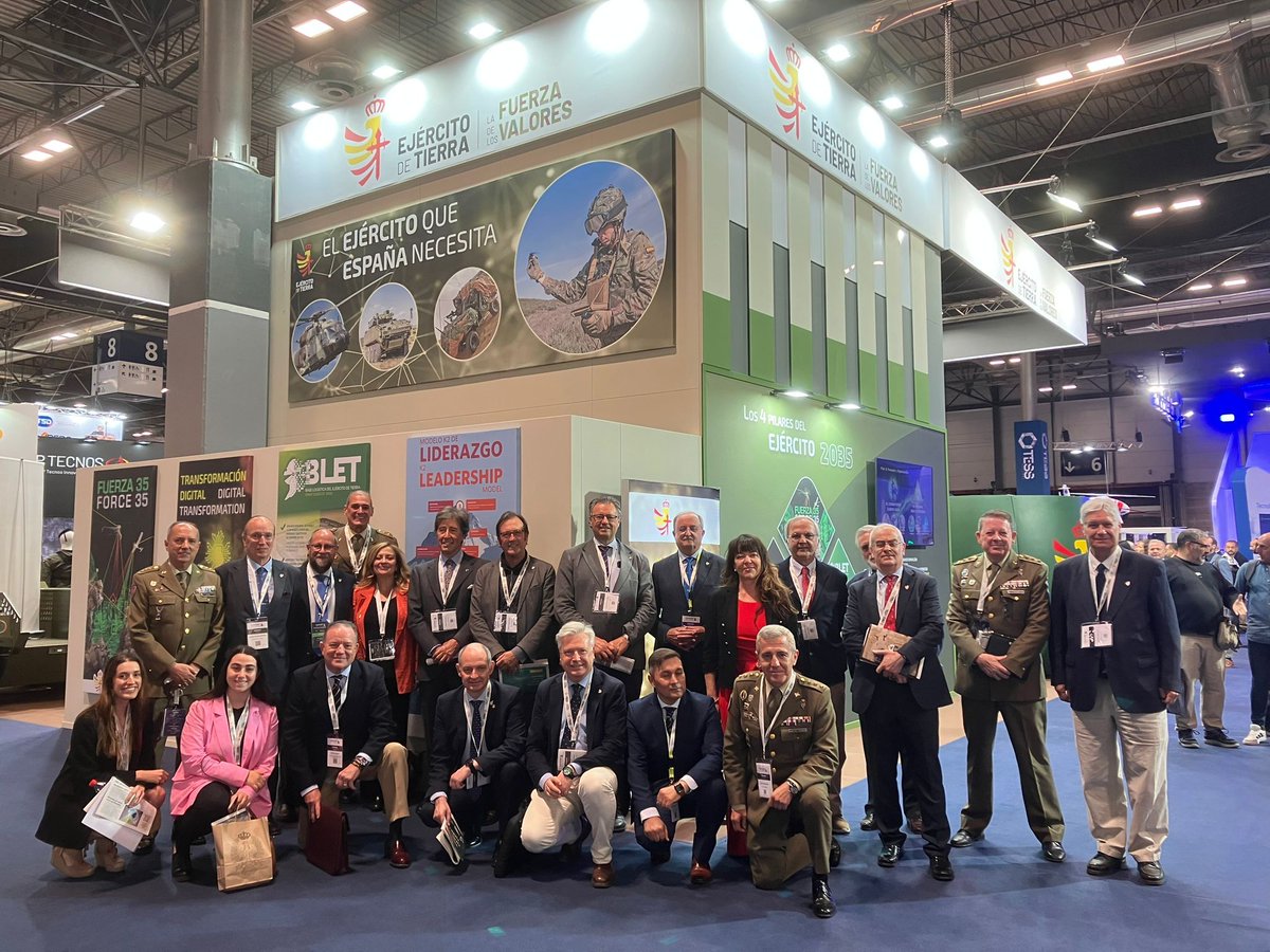 Una delegación de #embajadores de la “Marca Ejercito” procedentes de varias ciudades españolas, ha realizado una visita a FEINDEF (Feria Internacional de Defensa y Seguridad de España). blgs.co/IW46O8