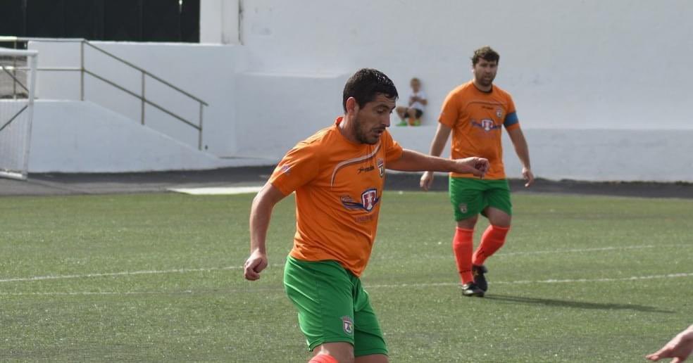 jacobo_medina's tweet photo. Vladimir Ramos, un referente del fútbol de la isla, ha decidido colgar las botas tras 42 años de mucho fútbol ⚽️. 

¡Gracias por tanto fútbol, Vladi! https://t.co/HfLy2Ctv5S