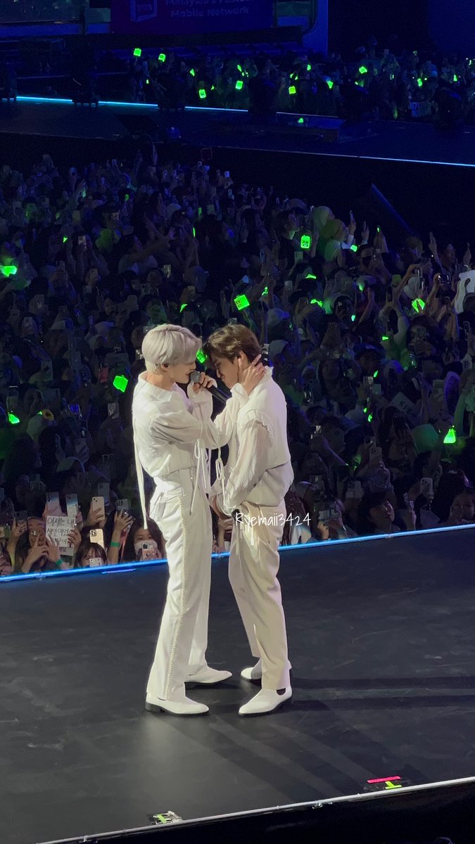 ryemaii3424's tweet photo. #nomin ค่ดฉ่ำ 

#TDS2inKL 
#THEDREAMSHOW2_IN_KL 
#THEDREAMSHOW2_in_KUALALUMPUR https://t.co/NBMudqi8Nj