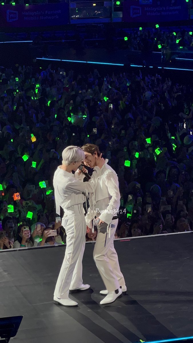 ryemaii3424's tweet photo. #nomin ค่ดฉ่ำ 

#TDS2inKL 
#THEDREAMSHOW2_IN_KL 
#THEDREAMSHOW2_in_KUALALUMPUR https://t.co/NBMudqi8Nj