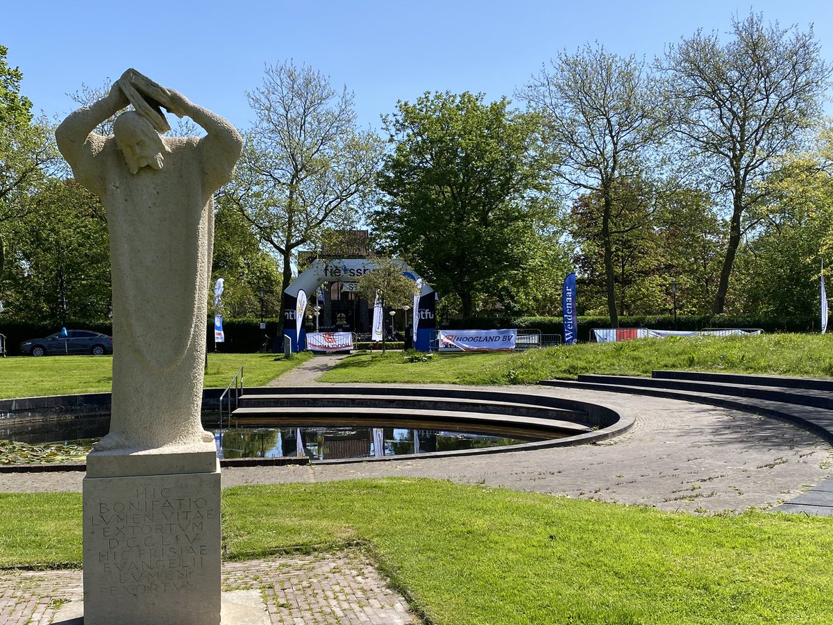 Dit jaar start de Lauwersmeer- en Waddentocht vanuit de Bonifatiuskapel in Dokkum. Wat een prachtige plek!