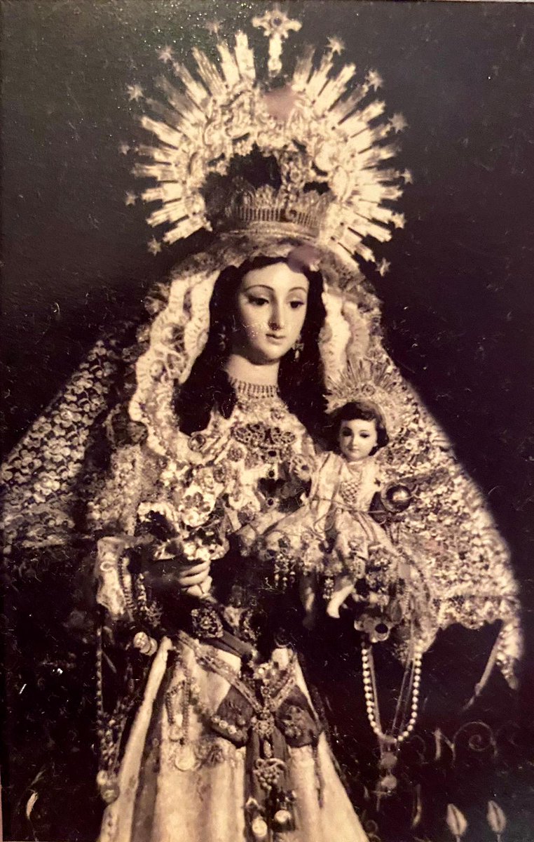 jmgcobosorfebre's tweet photo. Limpieza y restauración de antiguos ramilletes de flores para Ntra. Sra. de Gracia, patrona de Gelves (Sevilla) #orfebreria #patrona #patronadegelves #flores #patronadegelvescoronada #gelvestecoronadeamor #graciacoronada #restauracion #jmgcobos #orfebre #jmgcobosorfebre https://t.co/rHsp8aZMDU