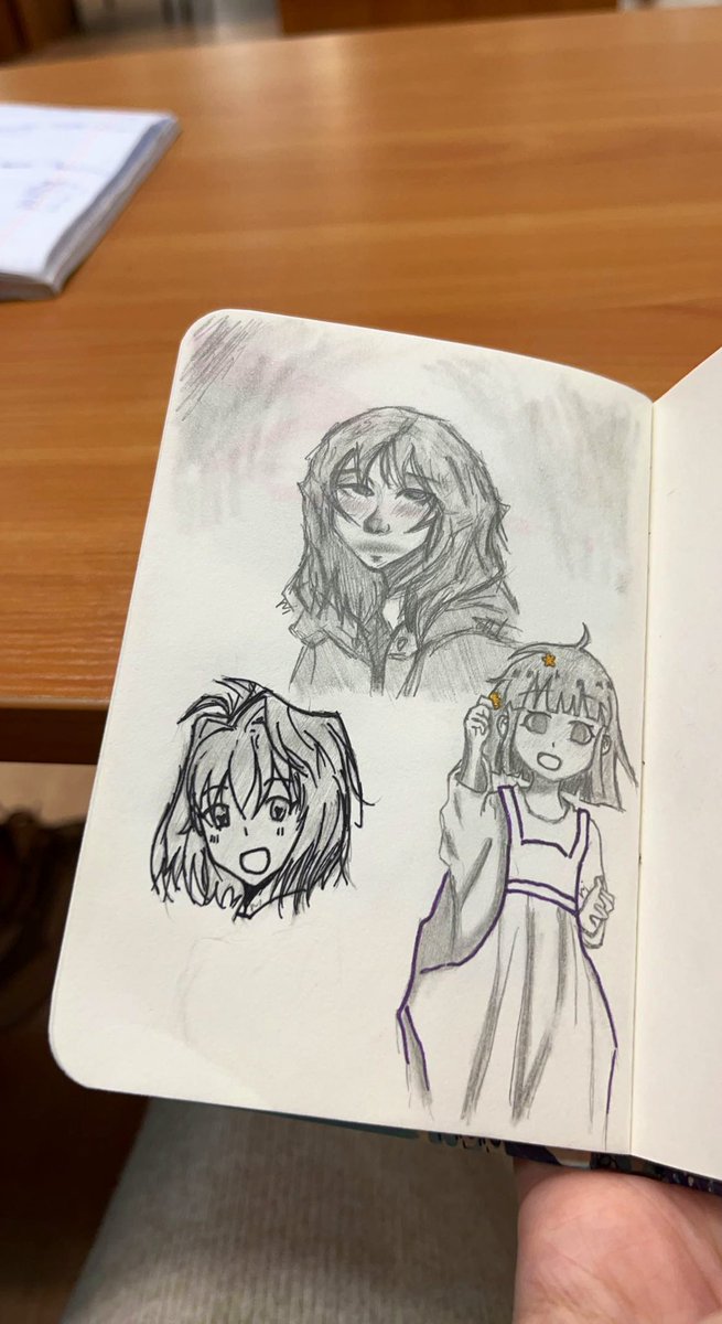 Karisha0903's tweet photo. Ничего нового, все также рисую на парах и жгу свечи https://t.co/65TQxM19od