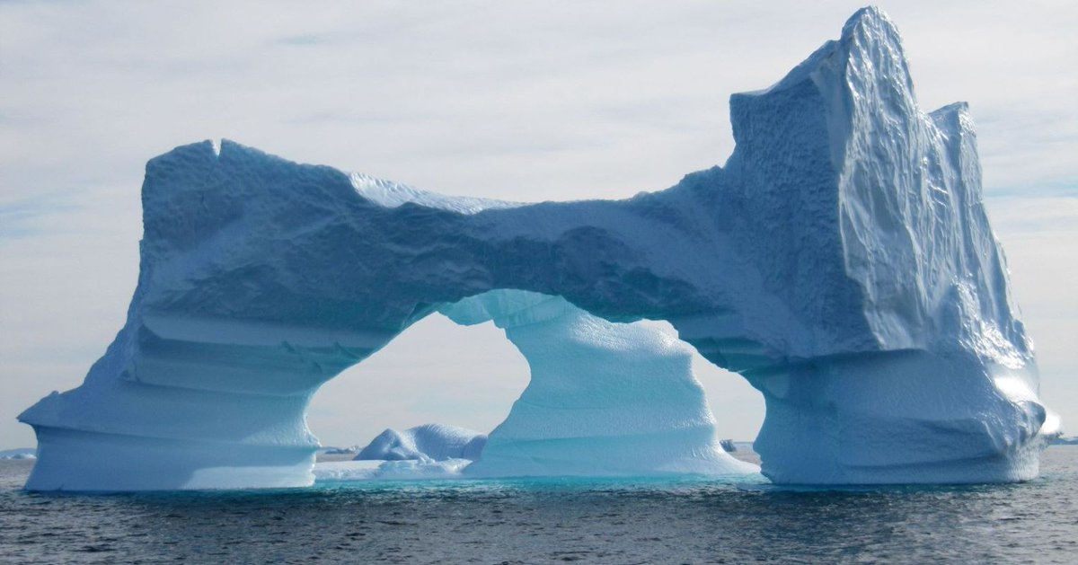⚓️Voor koukleumen is het niet, maar je kunt gewoon zeilen in Arctische wateren. Op 23 mei vertelt Regien van der Sijp in <a href="/museon/">Museon-Omniversum</a> Den Haag over haar zeiltochten langs Groenland, Spitsbergen &amp; IJsland, waar zomers de zon niet ondergaat. Spannende verhalen: museum.nl/.../lezing/zei…