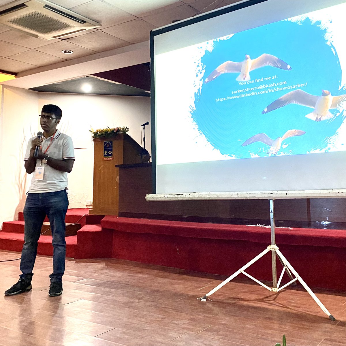 Leveor (@leveorxyz) on Twitter photo π€ Here is our first speaker of <a href="/FlutterFrenzy/">Flutter Frenzy</a> - Shuvro Sarker, VP of Software Engineering, Solution Engineering, Product & Technical from <a href="/bKash_ltd/">bKash</a> π
π¨π»βπ» Shuvro is sharing 'bKash's journey with #Flutter - From Early Adoption to Scaling to Millions'.
#flutterdev #flutterfrenzy π€ Here is our first speaker of <a href="/FlutterFrenzy/">Flutter Frenzy</a> - Shuvro Sarker, VP of Software Engineering, Solution Engineering, Product & Technical from <a href="/bKash_ltd/">bKash</a> π
π¨π»βπ» Shuvro is sharing 'bKash's journey with #Flutter - From Early Adoption to Scaling to Millions'.
#flutterdev #flutterfrenzy