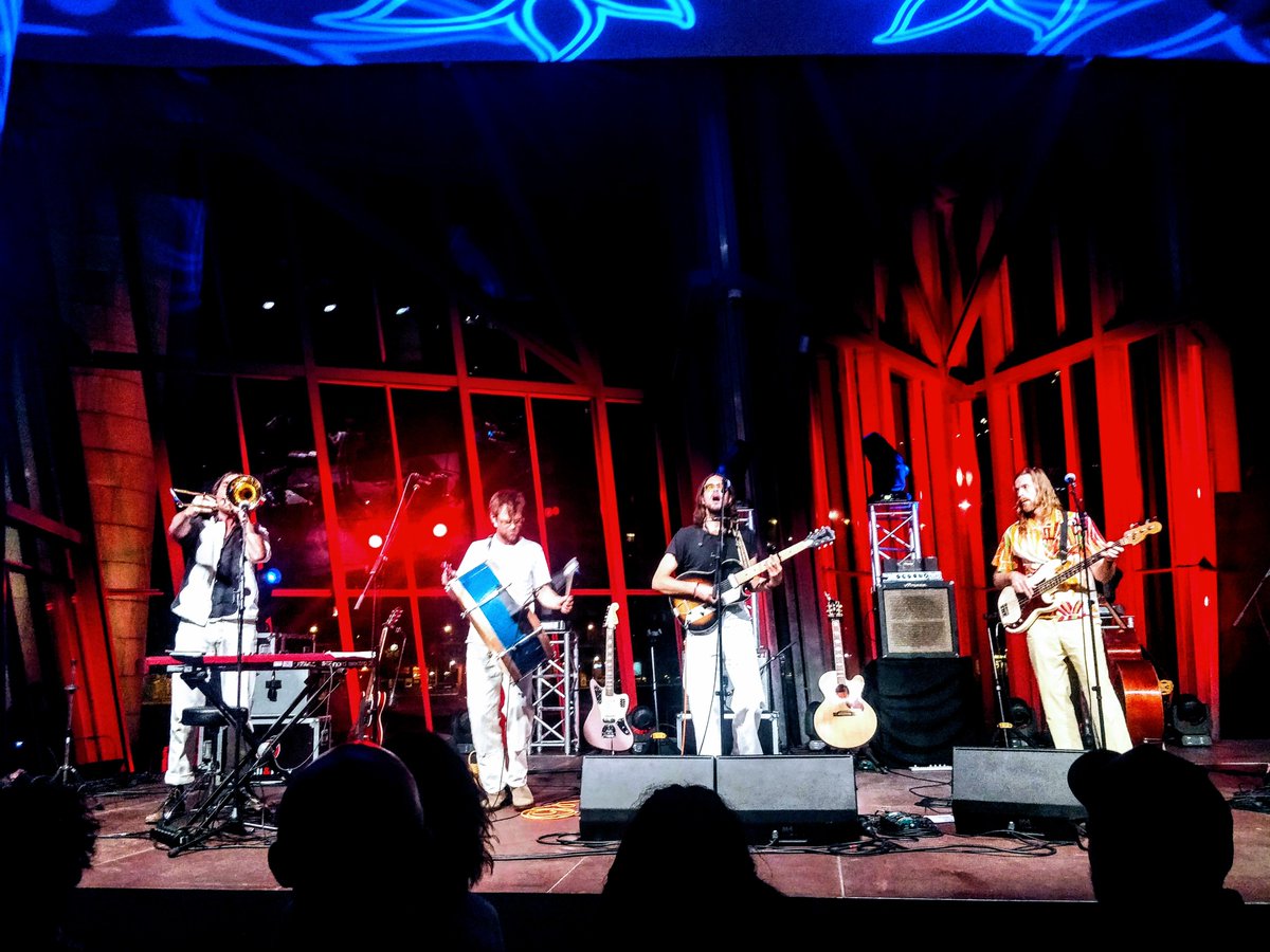 caluweski's tweet photo. @MuseoGuggenheim @ElvisPerkins Unexpected bonus to Guggenheim Bilbao visit - Elvis Perkins in Dearland👌 https://t.co/kgbxcJUhnf