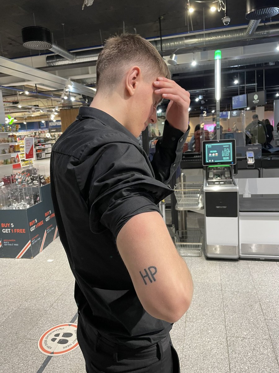 Saesib's tweet photo. #HPSauce can my friend get a free sauce, he just got a HP tatoo of your sauce. Stay saucy!🥫 @MagnsMni4 https://t.co/bsqtcyTYib