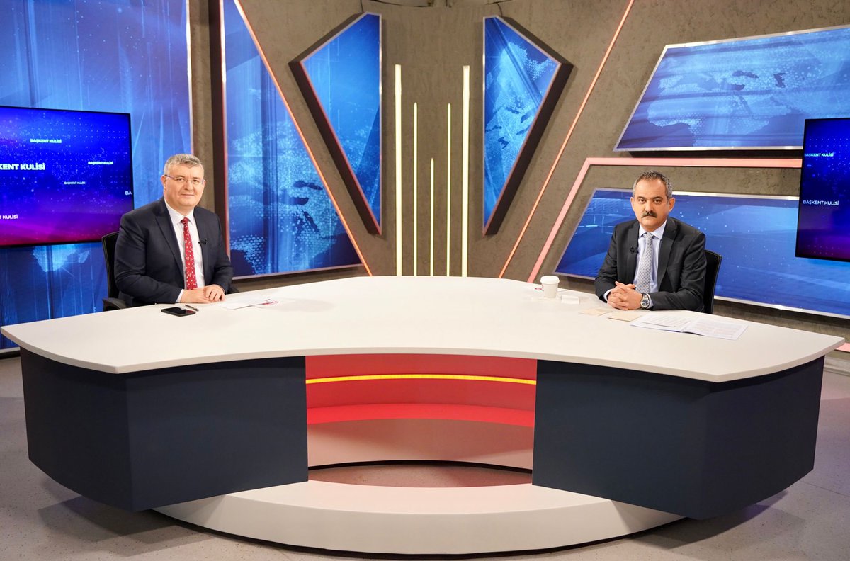 Devasa fiziki yatırımlar eşliğinde eğitimde antidemokratik uygulamalar kaldırılarak ve toplumsal taleplere duyarlı adımlar atılarak eğitim sisteminin demokratikleştirilmesi ve eğitimde fırsat eşitliğini güçlendirmek için kararlı bir şekilde uygulanan sosyal politikalarla