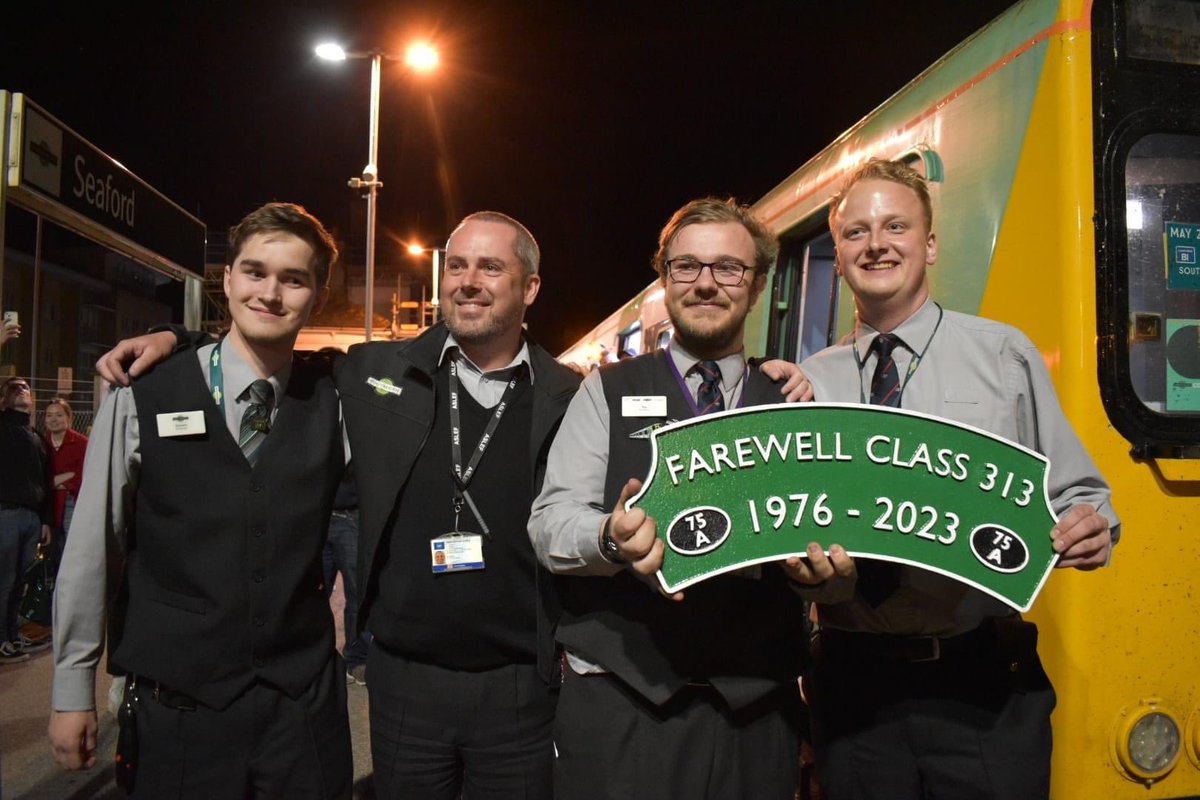 Conductor Collins (Nat) tweet media