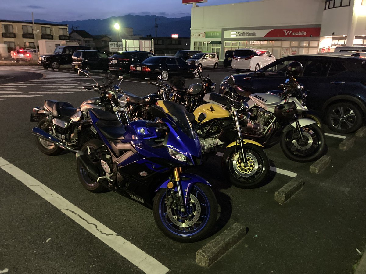 四日市へ夜景とバイク撮りにナイツー🏍️
久々にこんなに集まった