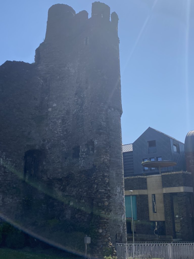 JervisEvans's tweet photo. Beautiful day in Swansea for the independence march @YesCymru @AUOBCymru #AUOBABERTAWE
#Annibyniaeth
#indymarch
#YmaOHyd https://t.co/r3yczqAsr9