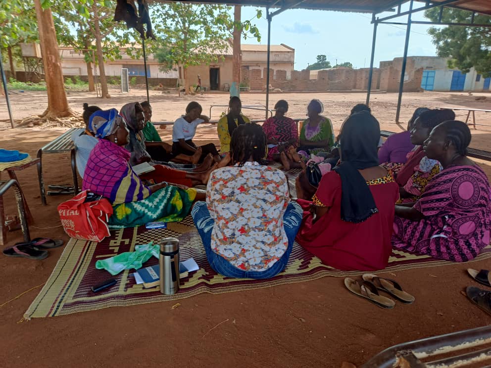 CCscov's tweet photo. @CCscov had a great conversation with the #women lead in #Emergency group-WLiE  and evaluated the cellphilms on Women's meaningful participation and leadership in decision making spaces in Wau. #women using digital #technology to  address barriers to #women's participation. https://t.co/yDWSQ8oLmX