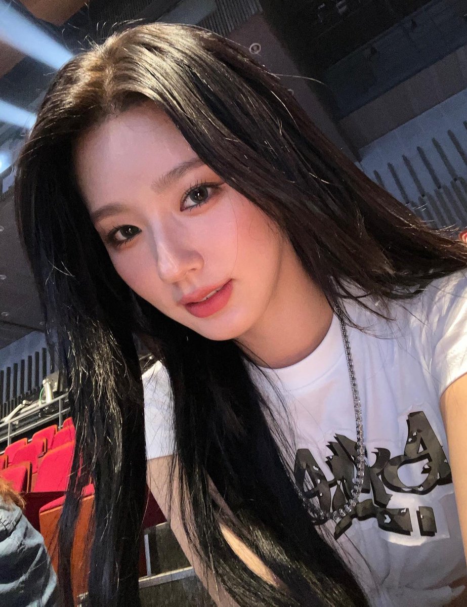 searchmiyeon's tweet photo. insanely perfect https://t.co/ILQDkFsc66