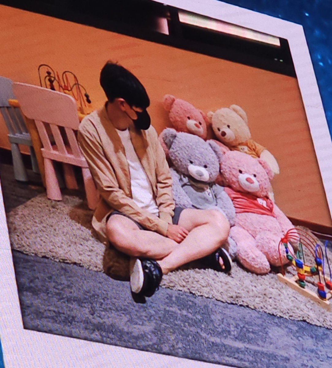 PCYPROMO's tweet photo. 052023
#CHANYEOL took a photo with the stuff toys inside Changi airport when they were to depart for the Philippines because he found them so cute 🥰
#EXOSCinMNL #BACKTOBACK_IN_MNL #EXOSC_BACKTOBACK_IN_MNL #CloserToSeChan #SayItWithSeChan #CHANYEOL #SEHUN
©️no_no_loey_no_life https://t.co/De428gwhsf