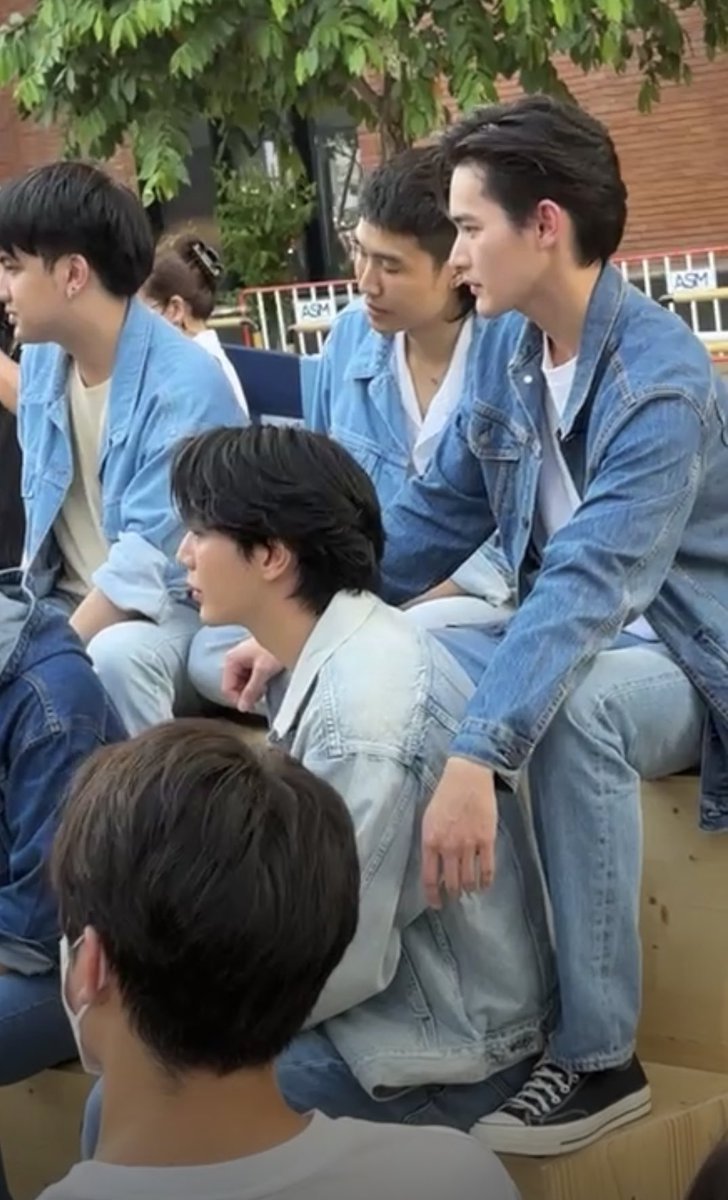ÔM NHAU À 😭😭😭
LEVI’S X KAOUP 
#เก้าอัพ #150YearsOf501