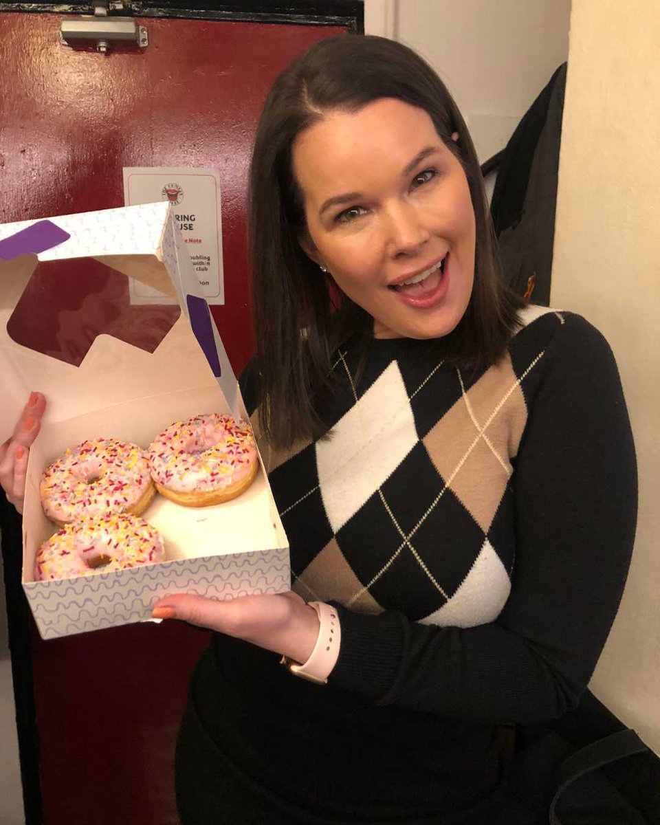 NationalDoughnutWeek tweet media