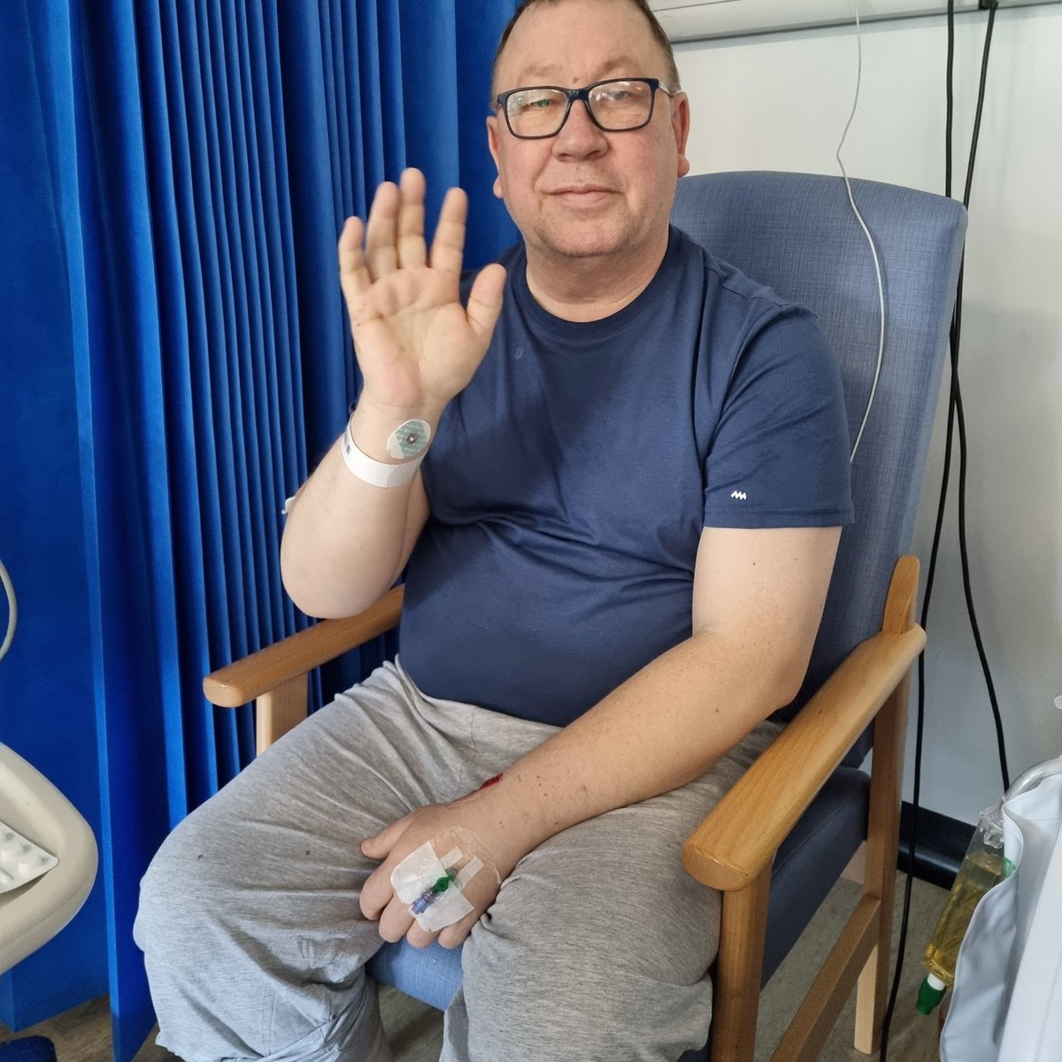 VintiquesMark's tweet photo. Thanks to Lincoln Country Hospital, had a bowel cancer tumour removed to robotics on Thursday, this puc in Friday morning 
Our NHS id amazing we must protect it https://t.co/uncU22zgdJ