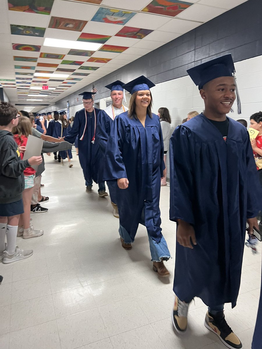 cbbpayne's tweet photo. Congratulations to MAHS Class of 2023! The #JOfamily is proud of you! #BlueLooksGoodOnYou @MACSchools https://t.co/KxocDZnjO9