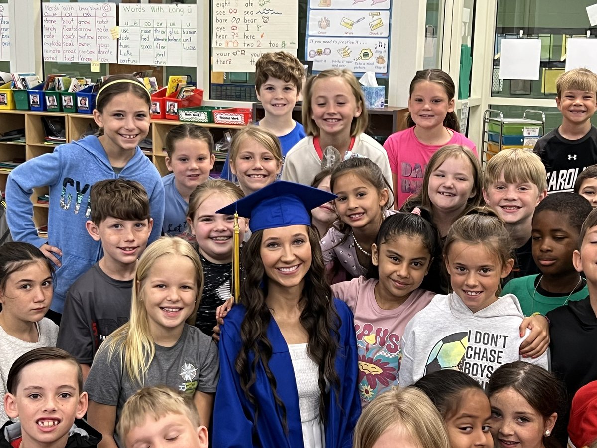 Mrs. Kristen Taylor tweet media