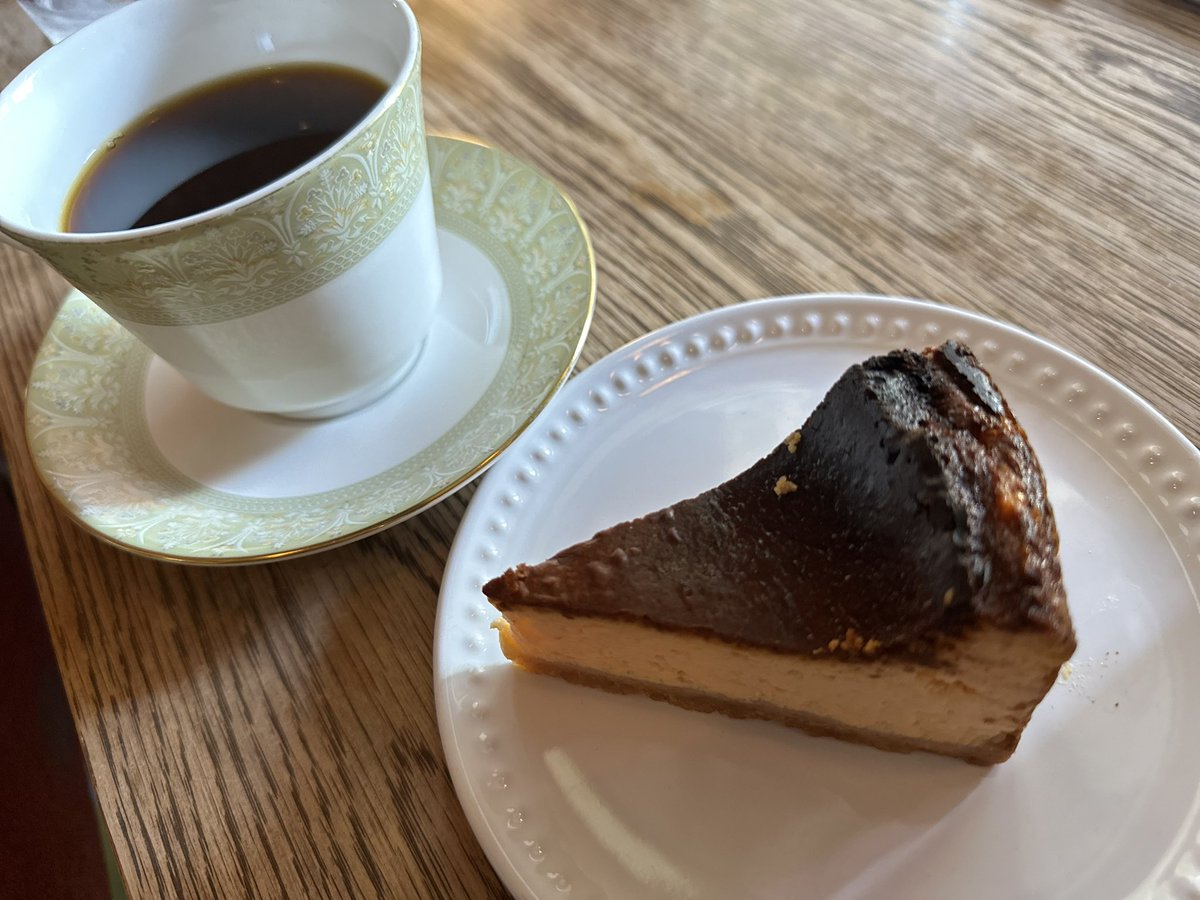 shin888nihs's tweet photo. どうも、自称　大阪萬天堂で1番
甘い食べ物が好きな慎です。

1番です。

ナンバーワンです。

自称です。。。 https://t.co/0SmTqvpP4M