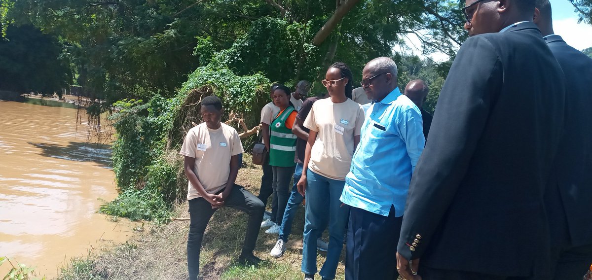 DukundaneFamily's tweet photo. Babyeyi,Bavandimwe,Rungano Nimwakire #Indabo,Muzakire nk'Ikimenyetso Kibasubiza agaciro Kandi ni Intashyo,Nizayamashami Naza #Nkotanyi, #KwibukaAbishweBajugunywemuMazi @MusingaJoe1 #Kwibuka29 #SEBEYA @RadioRubavu @RwandaWest @RadioIsano @btntvrwanda @RwStockExchange @RwandaWater https://t.co/IznEUjvPxo