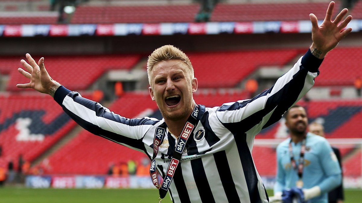 MillwallFC's tweet photo. 🤯 Six years on...

⤵️ Show us your favourite memories from that Wembley win, #Millwall fans! https://t.co/84yTVjANOz
