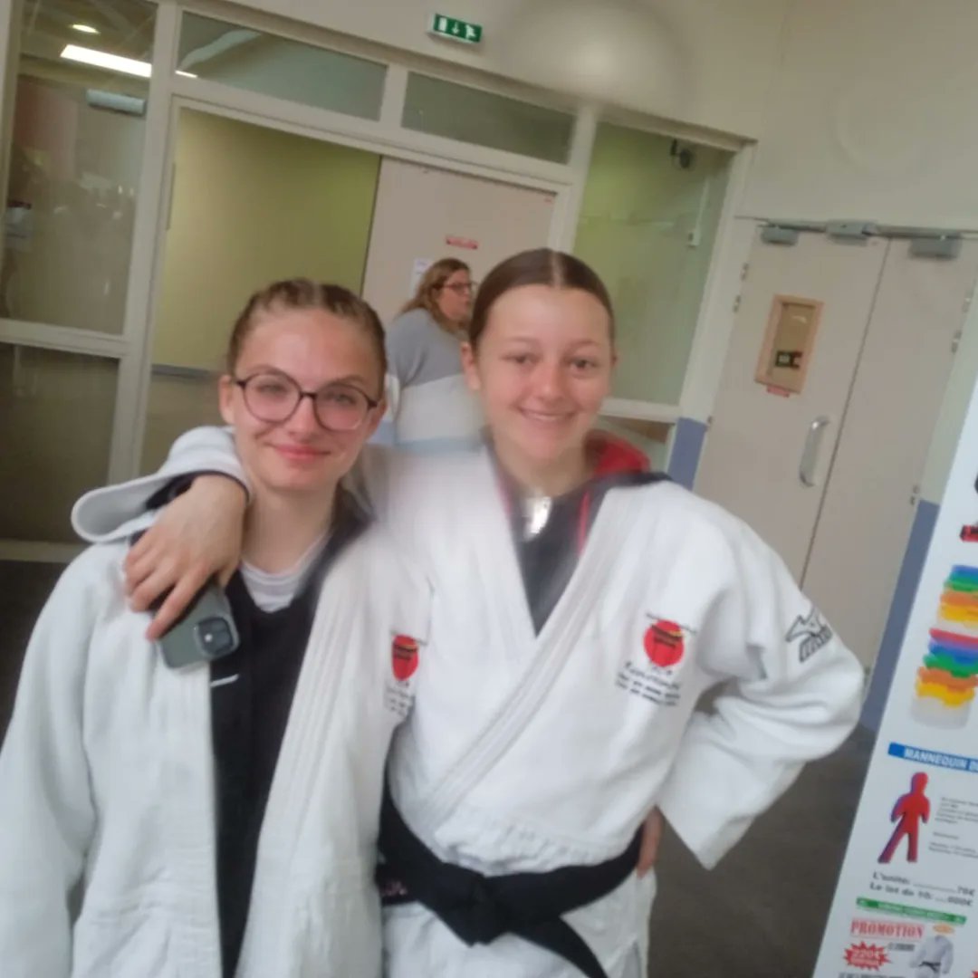 soulm8's tweet photo. Anthony, Lou-Anne et Pauline, élèves de la section sportive du lycée Camille Claudel, participent aujourd'hui aux championnats de France de judo deuxième division à Ceyrat!   #judo
#sectionsportive #championnatdefrance https://t.co/qSEl0fqTNa