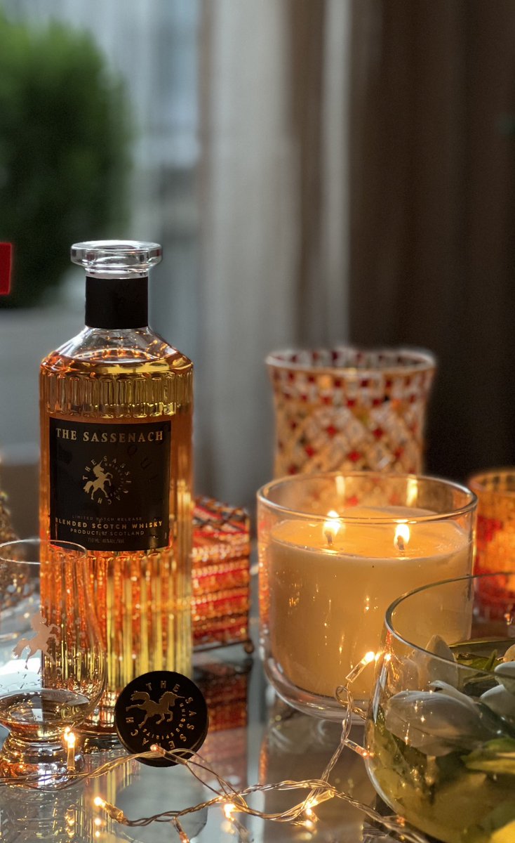 Patoroca2's tweet image. Happy #WorldWhiskyDay Sassenachs!! Sláinte!! 🥃🥃🎶🎉 @SamHeughan @SassenachSpirit @GreatGlenCo @RealAlexNorouzi #SamHeughan #SassenachWhisky