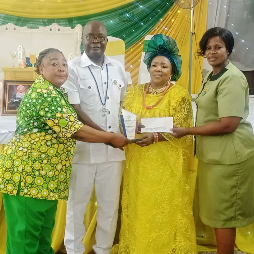 LUTHnurses2020's tweet photo. Congratulations to our newly retired nurses. 
Thank you for your hard-working. https://t.co/3NcRZGY8e2