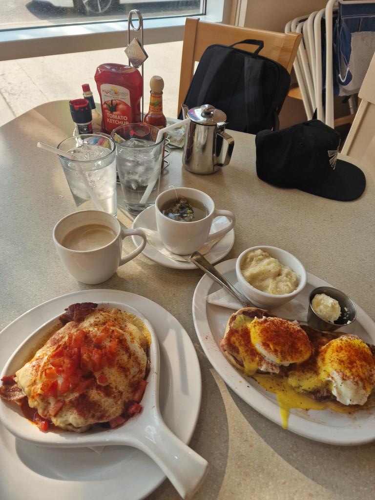 Random recommendation part IV when you're in #Indianapolis for #VeeCon: Wild Eggs wasn't our favorite breakfast place, buttttt it was still nice!

#foodie #Indy #SeeYouAtVeeCon