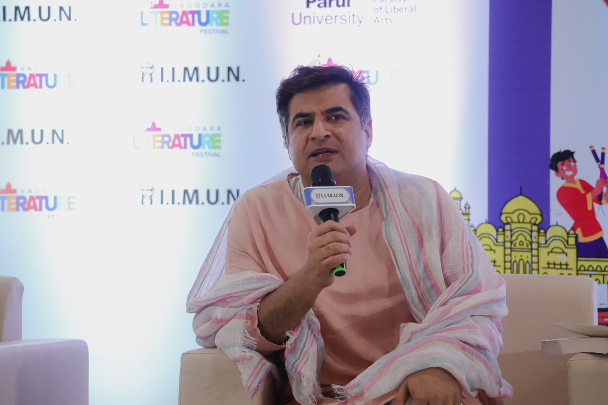 I.I.M.U.N. tweet media