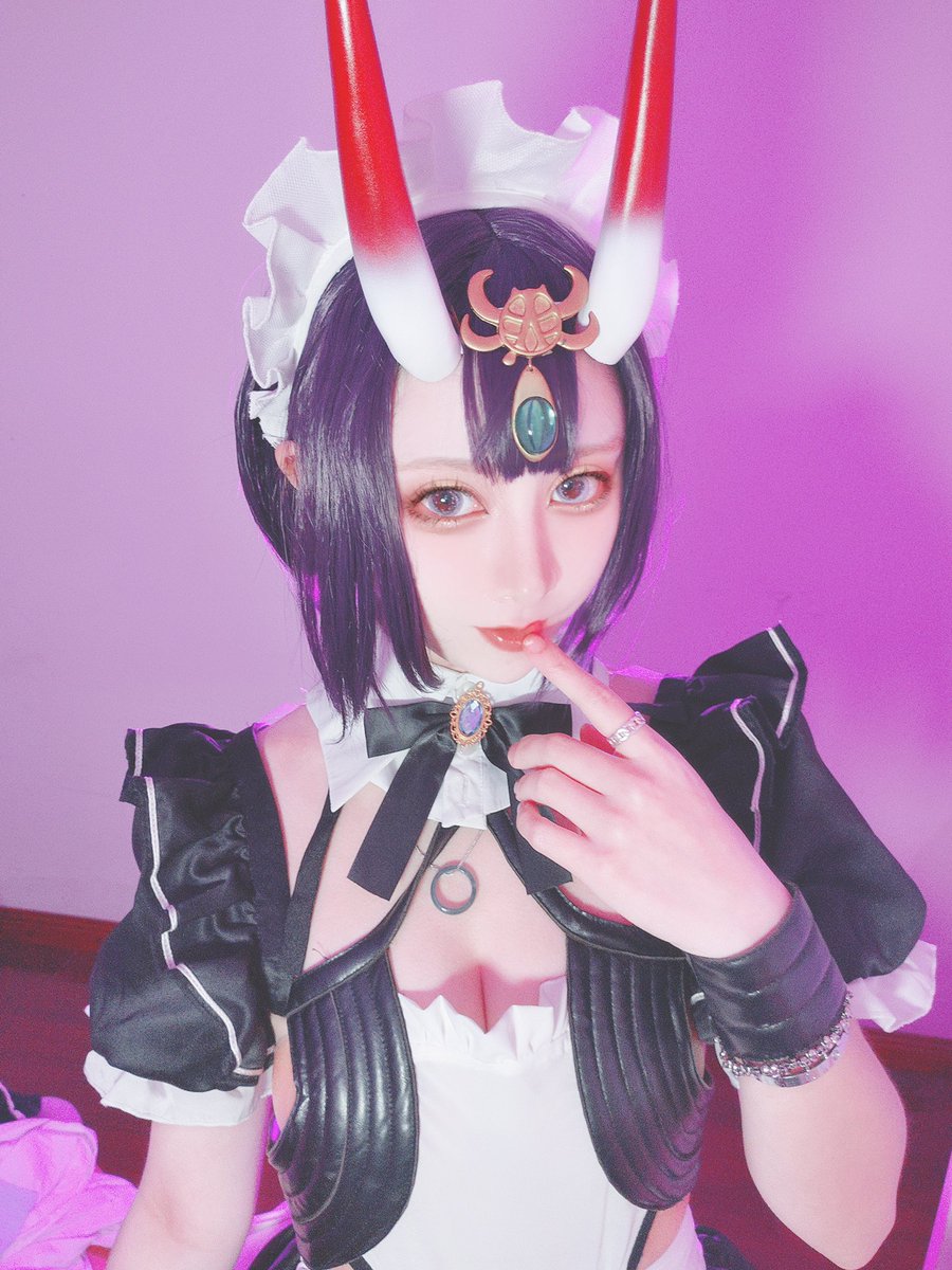Guxito1's tweet photo. ✨💜✨
.
.
一些妹妹cos some girl cos
猜你们不喜欢看的 guess you dnt see!
#酒呑童子 #shitun #酒吞 #shutendouji #酒吞童子cosplay #酒吞童子 #fate #fategrandordercosplay #fategrandorder #fatego #maid #oni #女僕 #fgo #cosplay #cosplaygirl #メイド #コスプレ https://t.co/MVr0K6cY5u