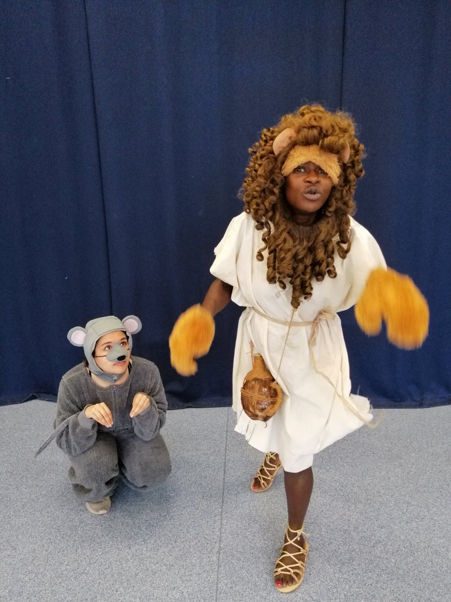 Want a sneak preview of the weird and wonderful characters appearing in our next #familytheatreshow #HAREVTORTOISEANDOTHERAESOPSFABLES? 7 fabulous fables together in one show, #outdoors in #HomePark behind @sydenhamlibrary from 27 May-4 June. Book tkts now spontaneousproductions.co.uk/events/hare-v-…