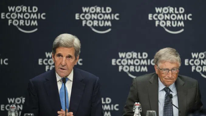 ABD Başkanlık İklim Temsilcisi John Kerry: "Hükümetin çiftliklere el koyması gündem dışı değil."
Hollanda pilot bölgeydi. Küresel ajanda, tüm dünyada mülkiyetsizleştirme kapsamında gasp... Önce paranıza, sonra malınıza çökmek için hazırlanıyorlar.