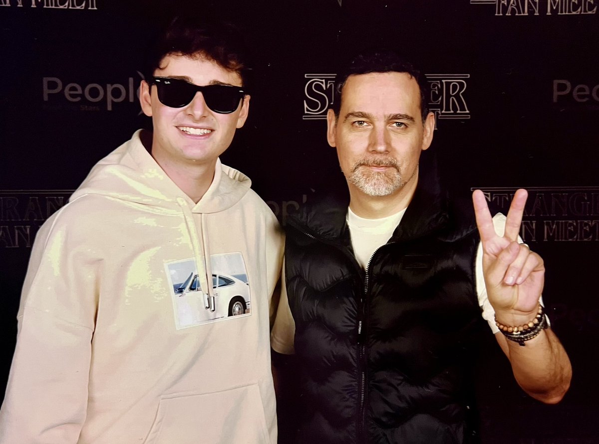 cdegraeve's tweet image. Rencontre avec @NoahSchnapp .
Une notoriété abondante en peu de temps, cela ne doit pas être simple de gérer la charge émotionnelle tout en se construisant comme adulte…
Je vous conseille le documentaire sur @realmikefox pour ceux qui ne l’ont pas vu.
#popculture #starsystem