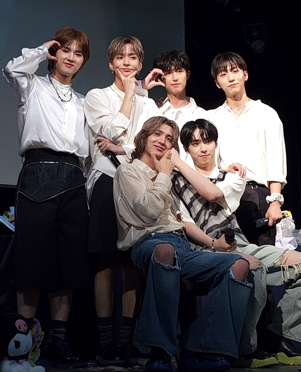 xh_xh_6's tweet photo. 230520 대면팬싸 

💕엑디즈 사랑해💕 https://t.co/FTZW6W5UKB