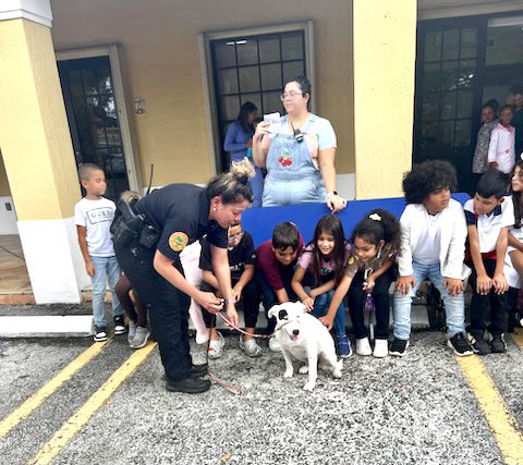 FrecklesMPD's tweet photo. careerday  #2023 at @MaterAcademy in #allapattah with #mpdk9 #mpdmountedpatrol #mpdbombsquad #mpdmotors #mfr @nro 🐾😘🐶🙌 https://t.co/qrpFOox0gC