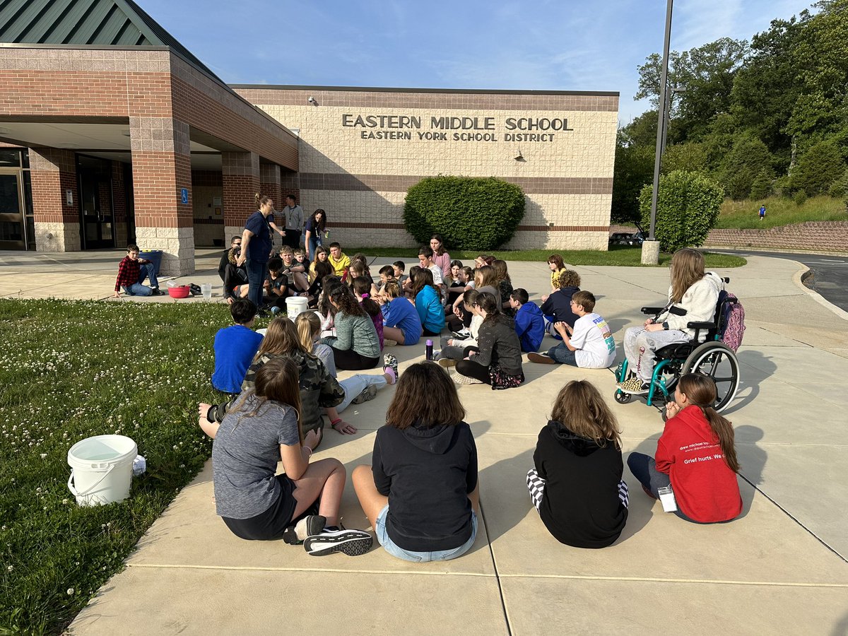 Continuing our #survivalunit2023 talking about how to get safe water in any situation <a href="/eymsela6/">Michelle Little & Chrissy Crumling</a> #eyms #themiddle #eyedge