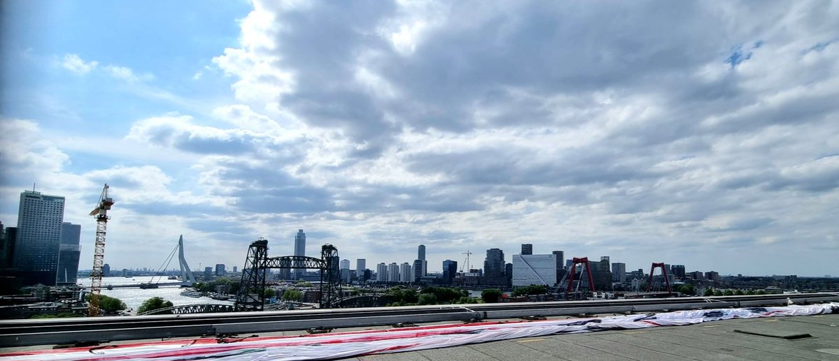 Sky Line Rotterdam 
#Erasmusbrug
#DeHefbrug
#Willemsbrug

Rotterdam de Allermooiste Rot Stad die er is ♥️🤍🖤