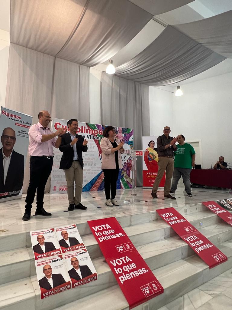 Villanueva del Río Segura seguirá creciendo impulsada por el liderazgo de Jesús al frente del Ayuntamiento cuatro años más.

El mejor equipo para que progrese el municipio 🌹